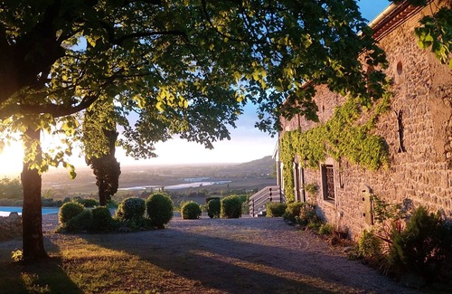 Lagarrigue House | 7 Bedroom hill top Manoir; pool, bar & pizza oven, sleeps 18, 2 hectare grounds