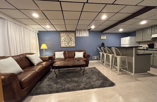 Acme House | 7-Bedroom House with Amazing Deck & Backyard! Near TC, Wineries, Resort, Beach!