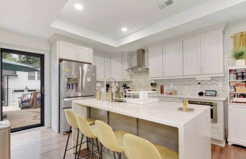 Church Street House | 7 min from Airport Hidden Gem w/Porch and Patio