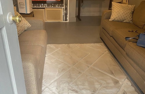 Weequahic Apartment | 7 minutes away from your next flight!