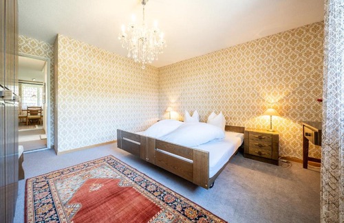 Vulpera Apartment | 7202 Zweckmaessig eingerichteten Wohnung mit gedecktem Balkon