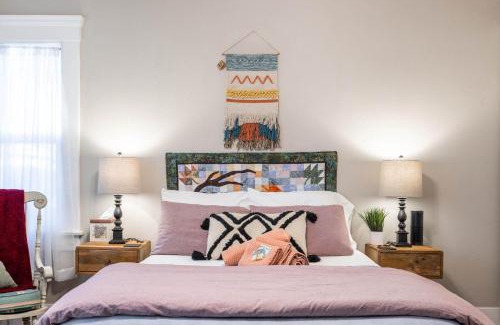 Fresno House | 738 E Yale