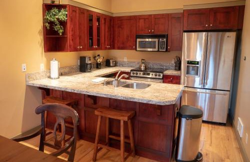 Salt Lake Mountain Resorts Apartment | 7401- Three Bedroom Loft Den Deluxe Crossings Townhomes condo