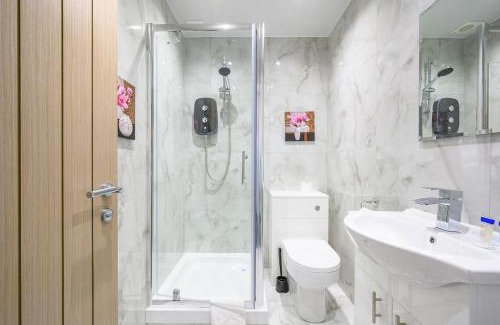 Holbeck Apartment | -75ACR- Setup for your relaxed & amazing stay