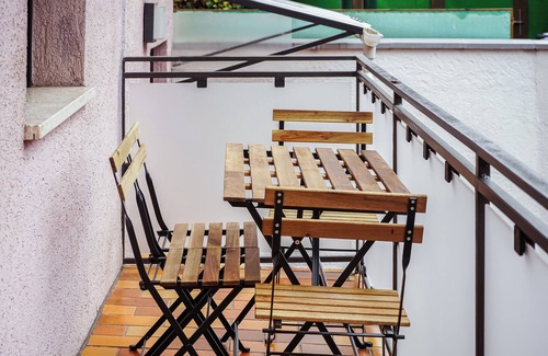 Kaiserslautern Condo | 7Seas Apartment mit Balkon