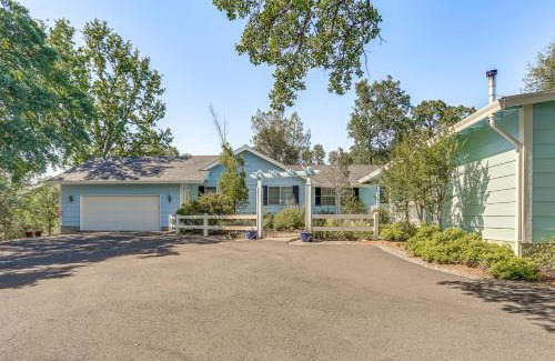 Columbia House | 8-Acre Retreat Pool and Stunning Mt Lassen View!
