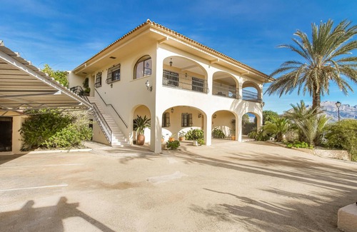 Polop House | 8 bedroom awesome home in Polop