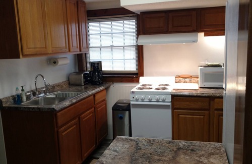 Port Clinton House | 8 bedrooms/queen sleep sofa, 3 kitchens, 3.1 bathrooms-Seasonal Pool