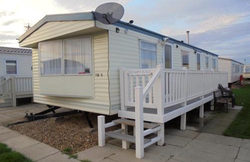Chapel Saint Leonards Apartment | 8 Berth on Golden Palm (Florida GP)