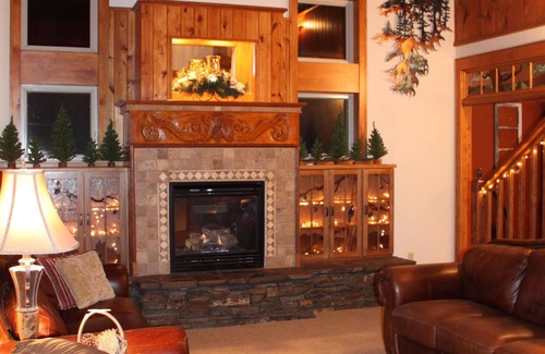 Custer Cabin | 8 Brothers