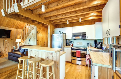 Andover House | 8 Mi to Okemo Mountain Resort: Mtn-View Retreat!