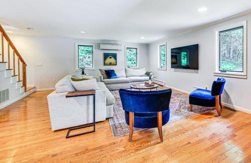 Housatonic House | 8 Mi to Tanglewood and Butternut Ski Spacious Home!