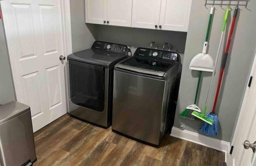 Read Boulevard East House | 8 miles from French Quarter.