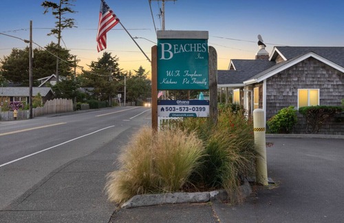 Downtown Cannon Beach Cottage | 8 Pirates Cove: Beachside Escape | Walk to Beach | Dog-Friendly