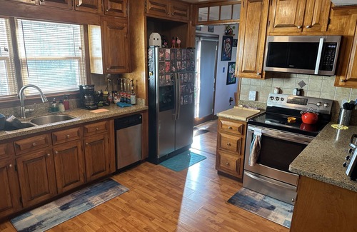Southeast Raleigh House | 80's Museum House Near Downtown & Walnut Creek