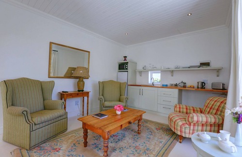 Prince Albert Bed & Breakfast | 81 on Church
