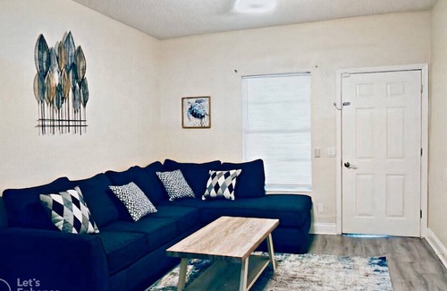 Sulphur Springs House | 8210 N Klondyke St Tampa