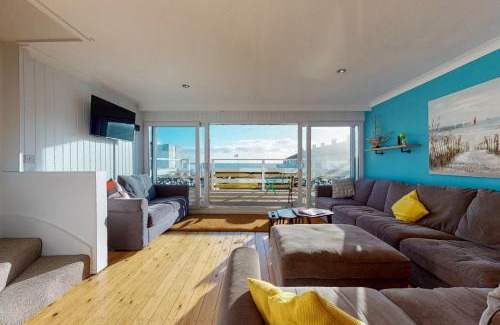Wittering House | 87 Marineside Beach side property with stunning sea views