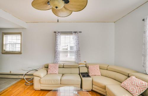 Malden Apartment | 9 Mi to Dtwn Boston Cozy Malden Apartment