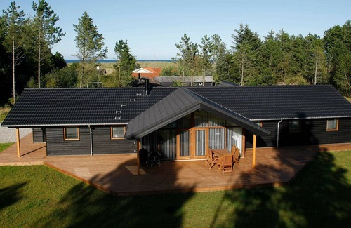 Bratten Strand House | 9 person holiday home in Jerup