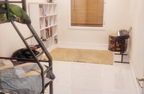 Currimundi House | 9 Room Family and Pet Friendly Home