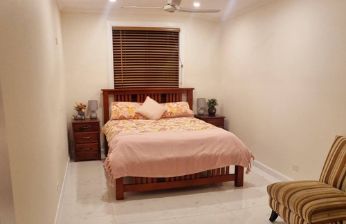Currimundi House | 9 Room Family and Pet Friendly Home
