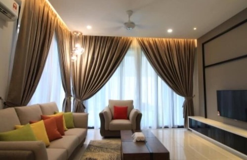 Seri Kembangan Apartment | #9 Tropical Evilla Executive Suite