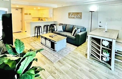Ortona Park Resort | #917 Private balcony ocean view 1bdrm full kitchen