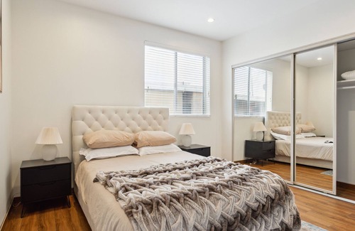 East Hollywood Apartment | 953 N Normandie Ave