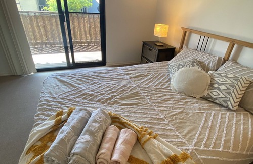 Djugun Apartment | 95cm2 spacious 2-bedroom unit in town centre