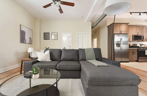 Point Breeze North Apartment | 9Bedrooms+Free Parking+BBQ+Netflix Near Bakery Sq.