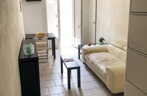 Ensues-la-Redonne Apartment | A 10 Minutes de la mer ! Appartement au Calme. Animaux Acceptés