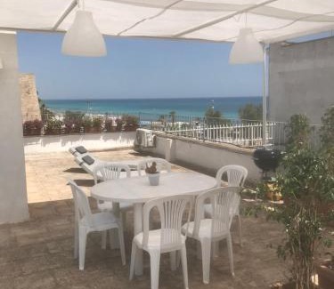 Campomarino di Maruggio Apartment | A 100metri dal mare difronte alla torre saracena.