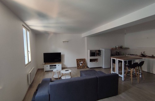 Tarascon-sur-Ariege Apartment | A 20 min des Stations Appartement Très Paisible