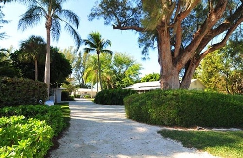 Whitney Beach Cottage | A Beach Front Cottage: Beautiful & Private: Weekly or Monthly.
