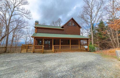 Mineral Bluff House | A Bears Lair - Scenic Views, Hot Tub, Cozy Fireplace in the Prestigious Mountain High Community near Blue Ridge - Mineral Bluff,