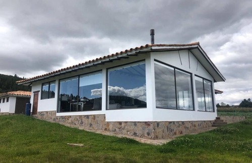 Toca House | A beautiful house with an amazing lake view.
