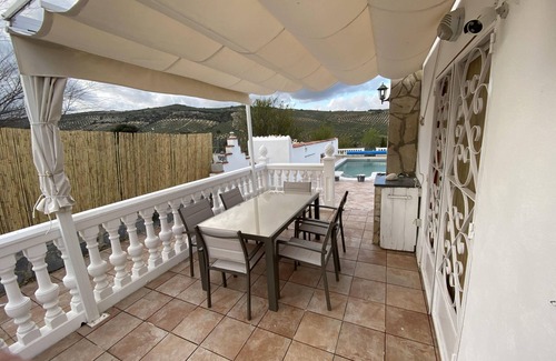Urbanizacion Montesol Villa | A beautiful rural retreat set in the olive groves of Monte Sol