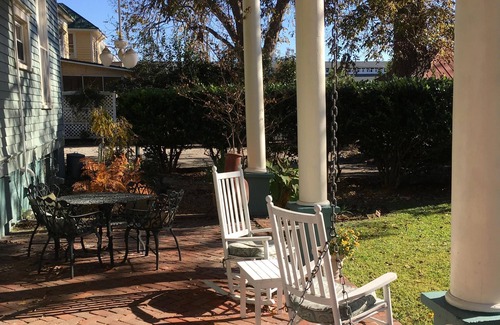 Washington Condo | A beautiful spacious room in a historic house right downtown by the waterfront.