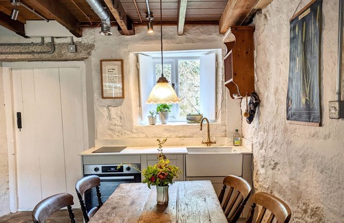 Penryn Cottage | A cosy cottage in the heart of North Helford