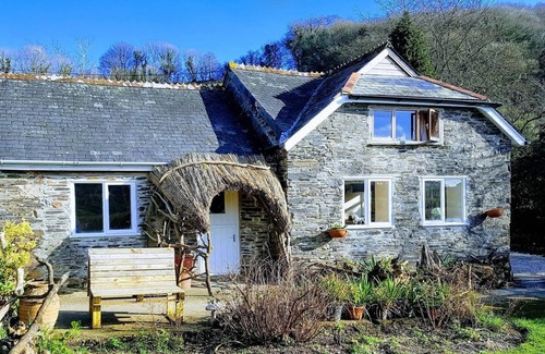 Morwellham Cottage | A cosy riverside cottage in the Devon countryside on the Edge of Dartmoor.