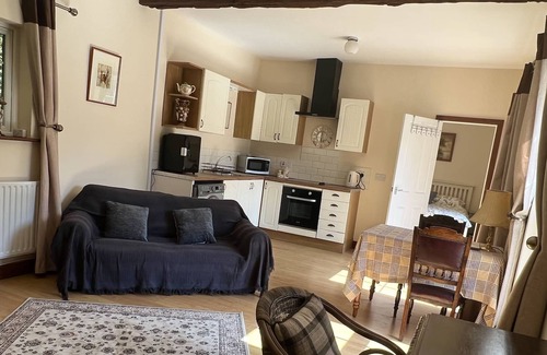 Bury St Edmunds Apartment | A country side retreat. And dog friendly!