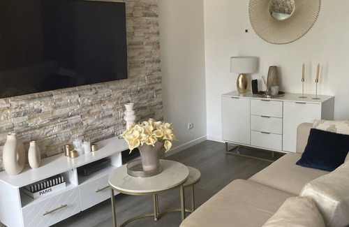 Vigneux-sur-Seine Apartment | A cozy apartment close to transport links for your Idf escapades.