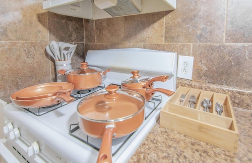 Central Southwest Condo | A COZY home in south Houston