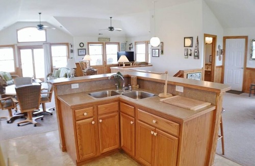 South Nags Head House | A direct beach path across the street, so no long walks to the beach!