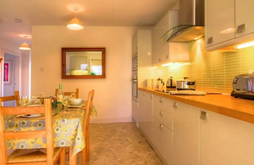 Isle of Arran Cottage | A fantastic cottage with stunning sea views from the 1st floor lounge, the perfect island getaway.