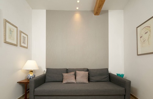 Sant' Ambrogio Apartment | A FEW STEPS FROM THE DUOMO Comfortable apartment in the historic center of Florence
