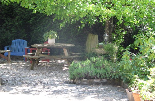 Genis House | A fine 3-bedroomed Périgourdine house, ideal for family holidays.