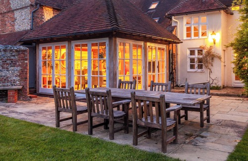 Hinton Ampner House | A fine listed 7 bedroom country house in a National Park