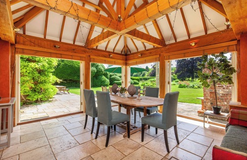 Hinton Ampner House | A fine listed 7 bedroom country house in a National Park